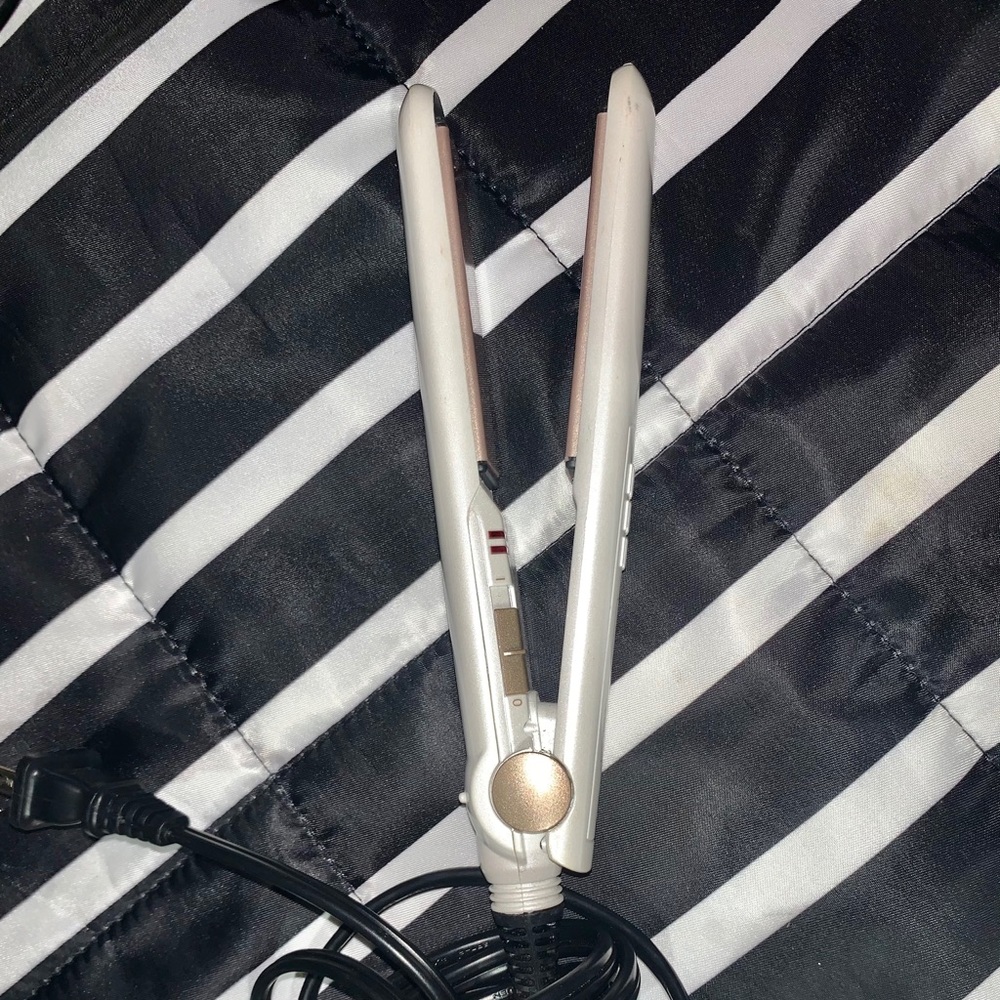 INFINITI PRO COMPACT CERAMIC STYLER - Picture 2 of 5